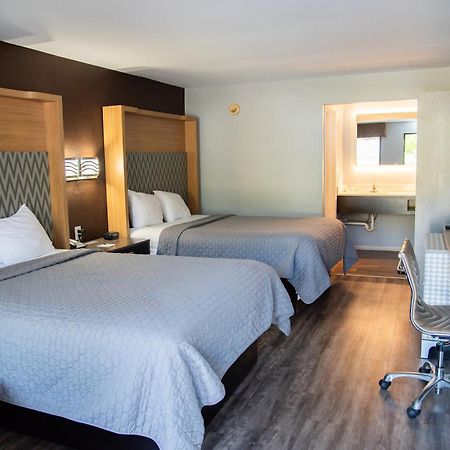Columbus Inn And Suites 외부 사진