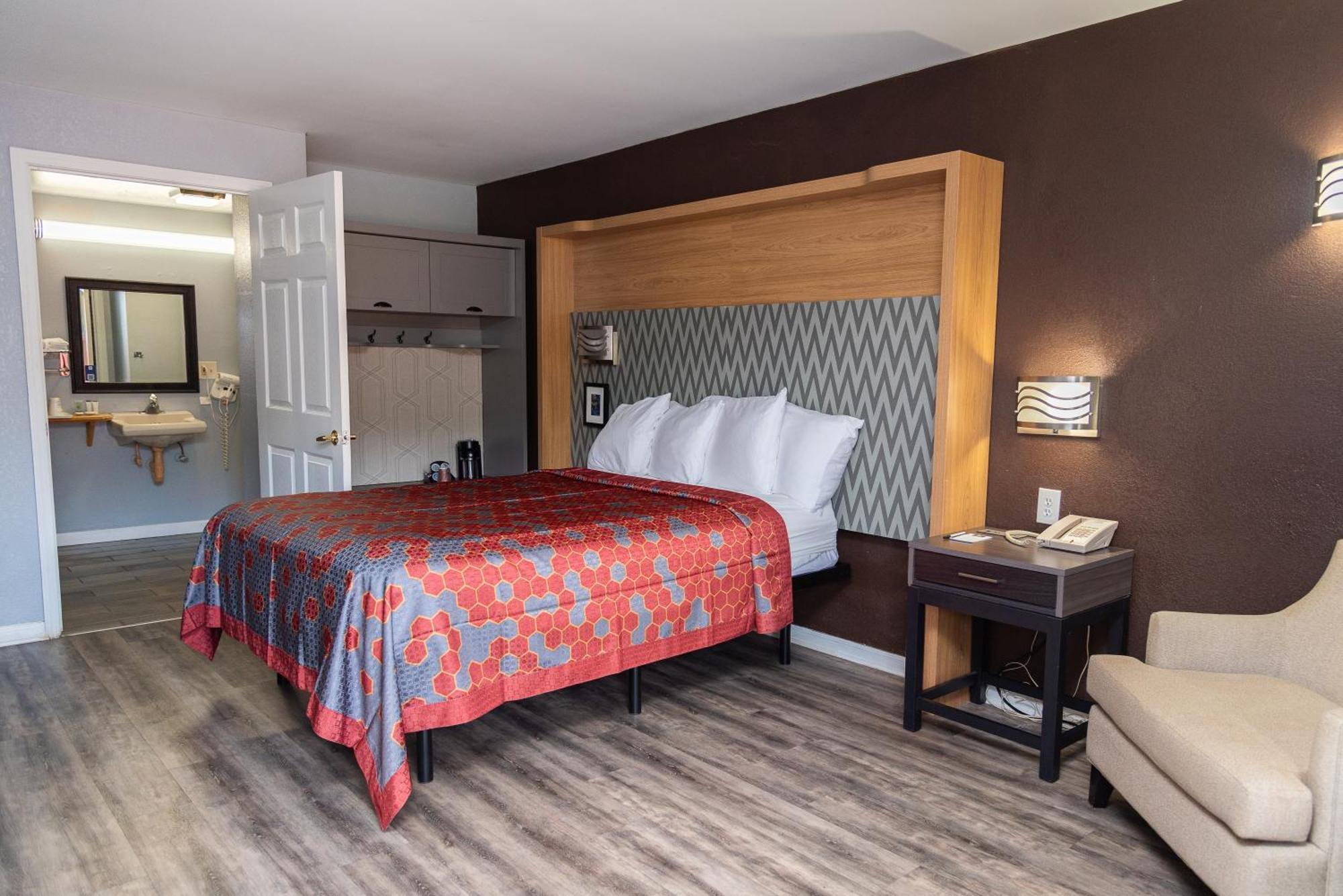 Columbus Inn And Suites 외부 사진