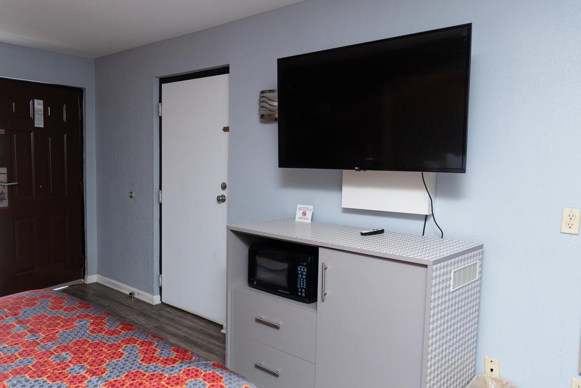 Columbus Inn And Suites 외부 사진