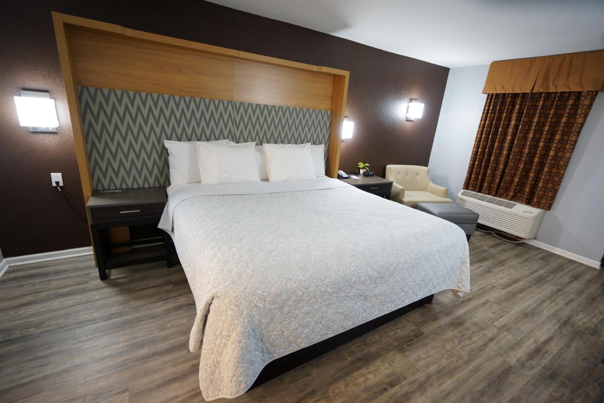 Columbus Inn And Suites 외부 사진