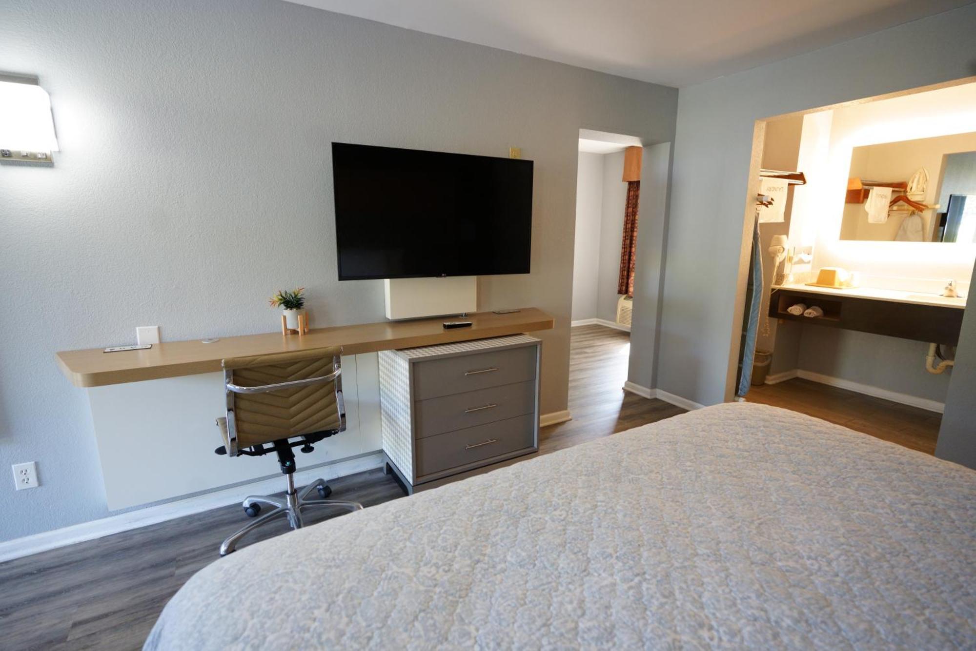 Columbus Inn And Suites 외부 사진