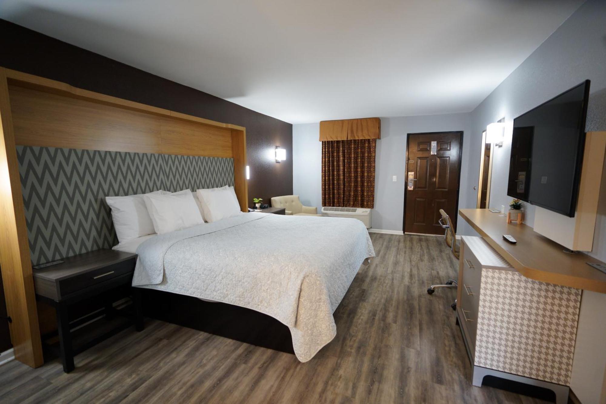 Columbus Inn And Suites 외부 사진