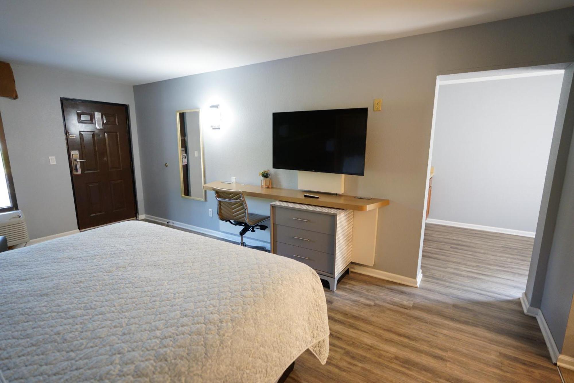 Columbus Inn And Suites 외부 사진