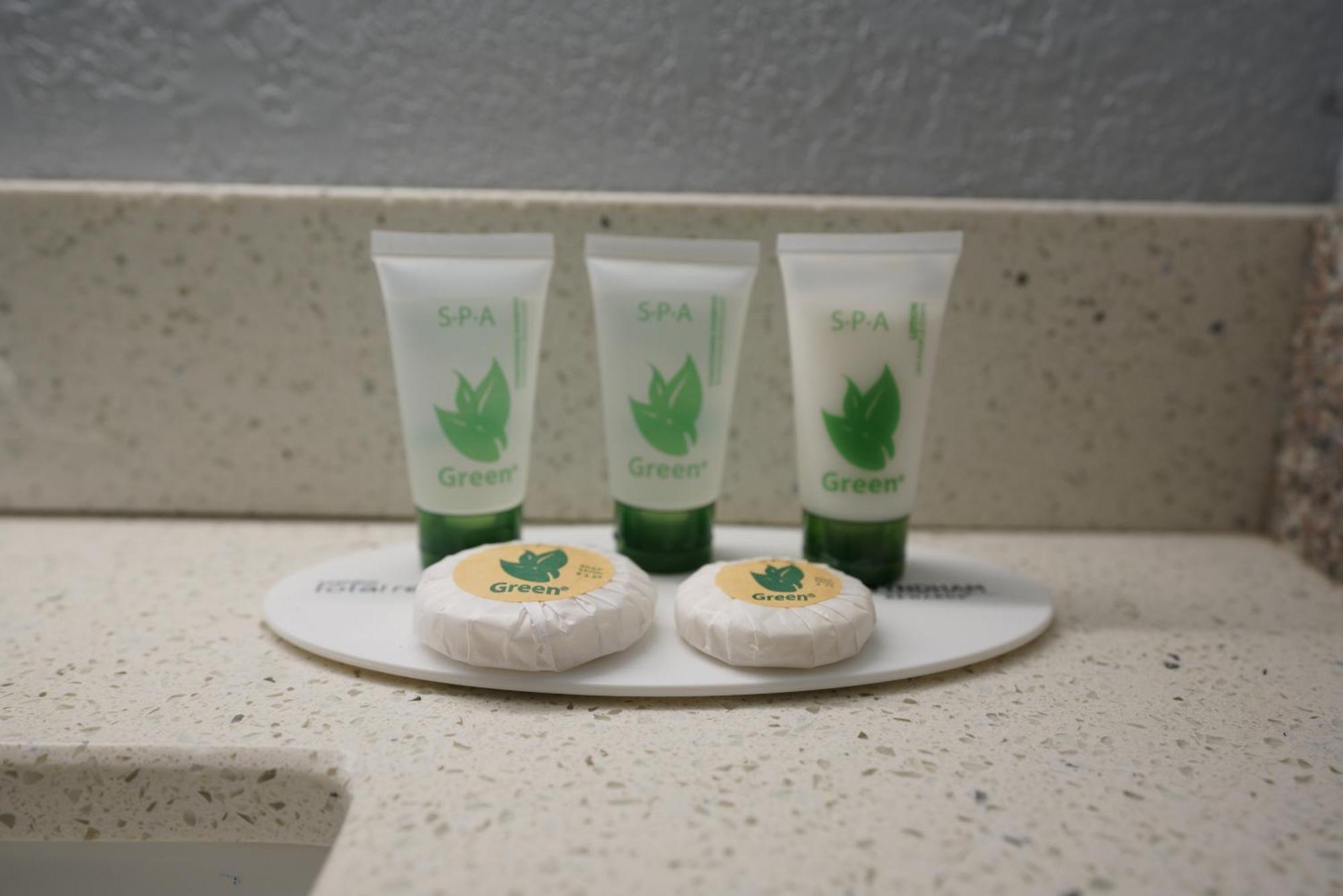 Columbus Inn And Suites 외부 사진