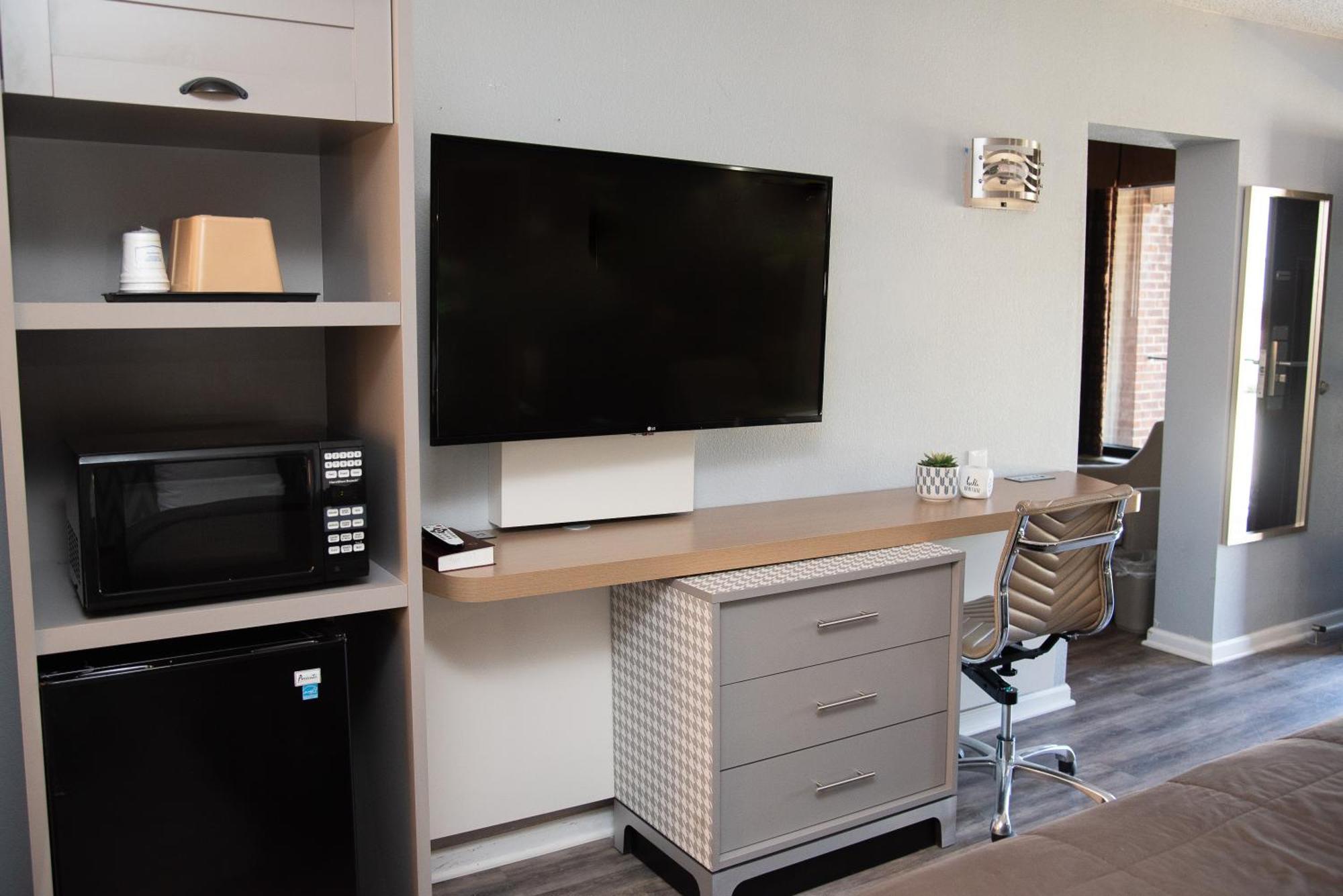 Columbus Inn And Suites 외부 사진